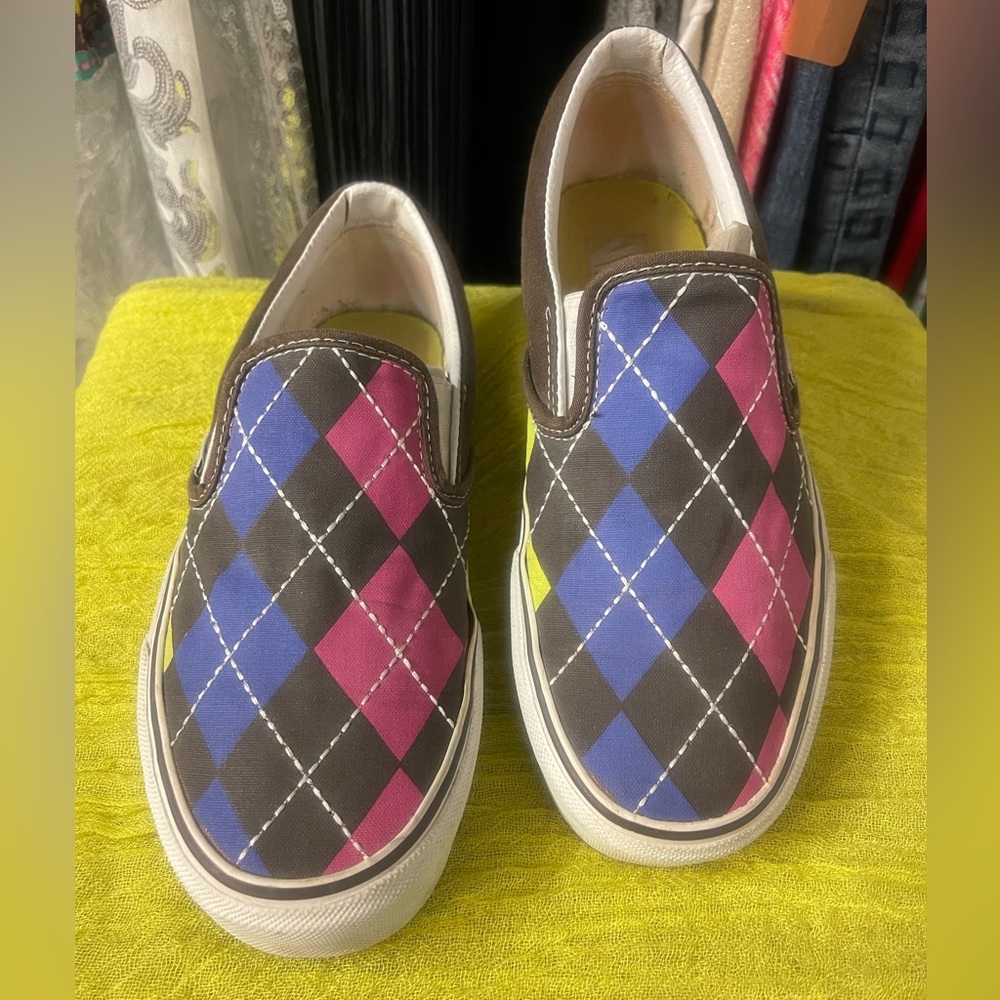Slip-On Women’s Shoes in Black with Pink & Blue Argyle